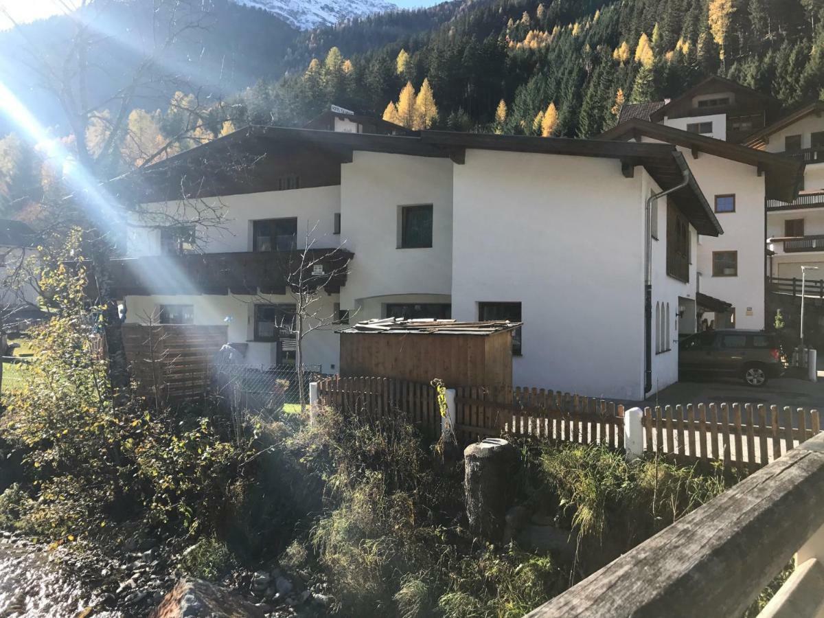 Haus Huter Apartamento Kaunertal Exterior foto